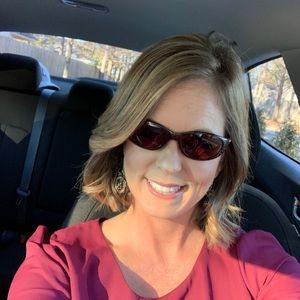 Meet your Posher, Suzanne